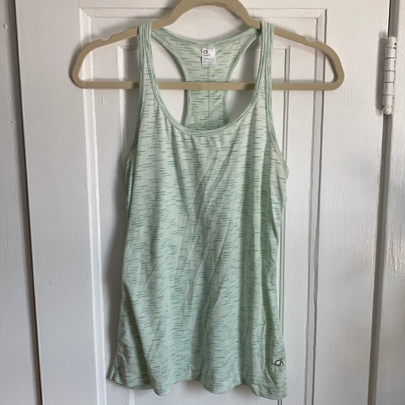GapFit Breathe Racerback Tank - Picture 1 of 5
